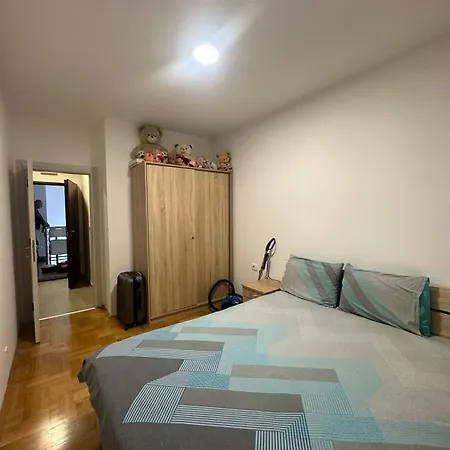 Miona Apartment *
